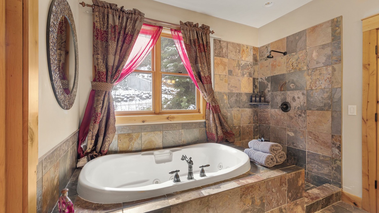 Photo of Bathroom in Alpine