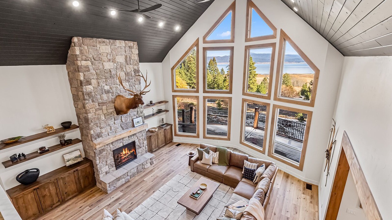 Photo of Livingroom in Tamarack