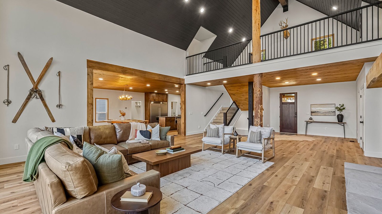 Photo of Livingroom in Tamarack