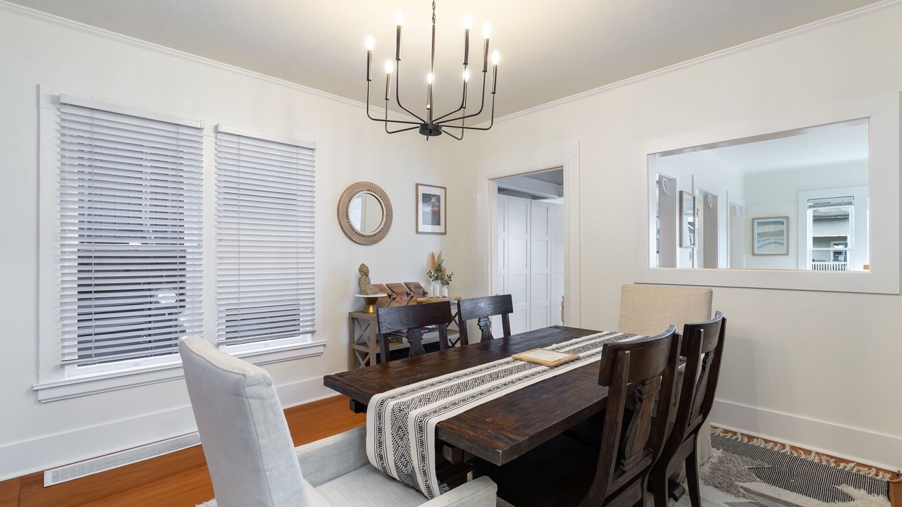 Photo of Bedroom in The Bowl of Edmonds