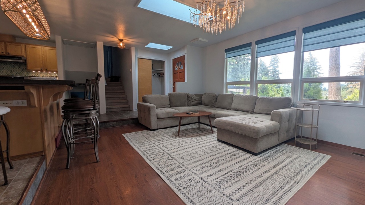 Photo of Livingroom in Lake Goodwin