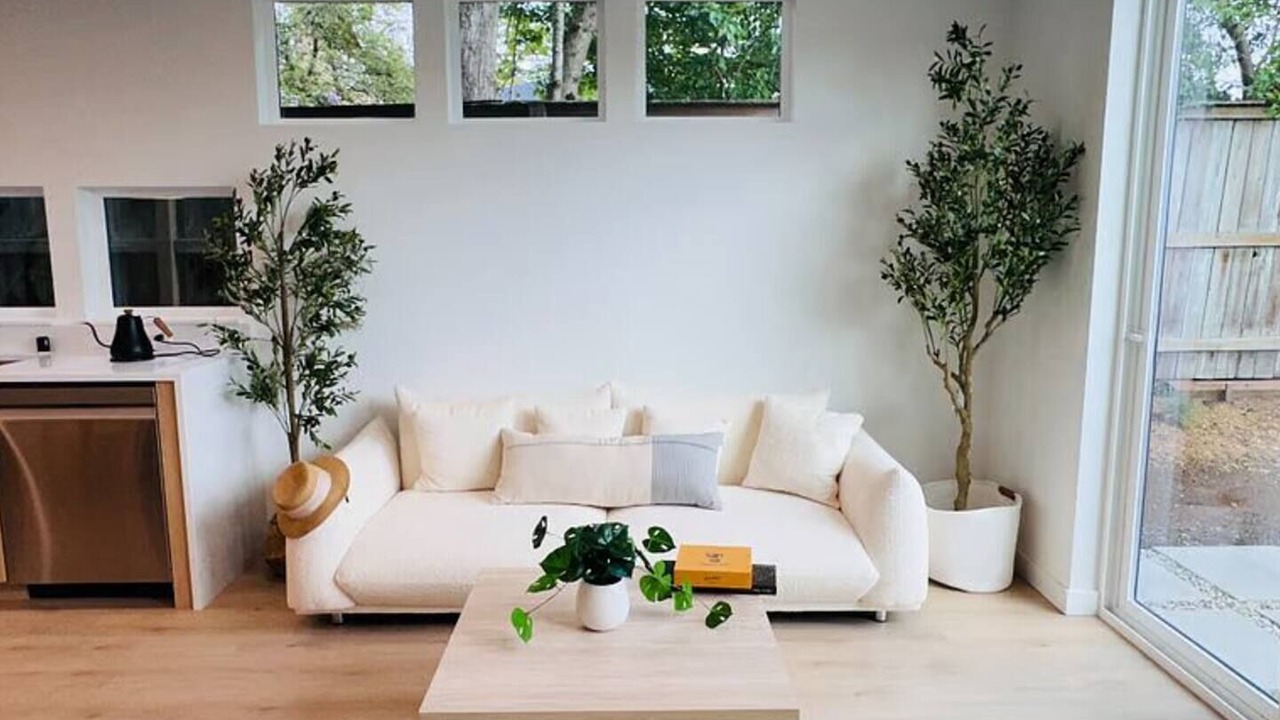 Photo of Livingroom in Shoreline