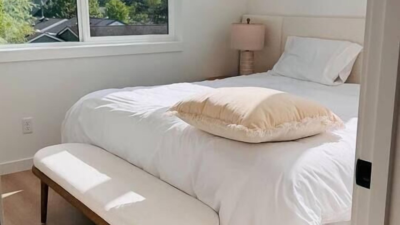 Photo of Bedroom in Shoreline