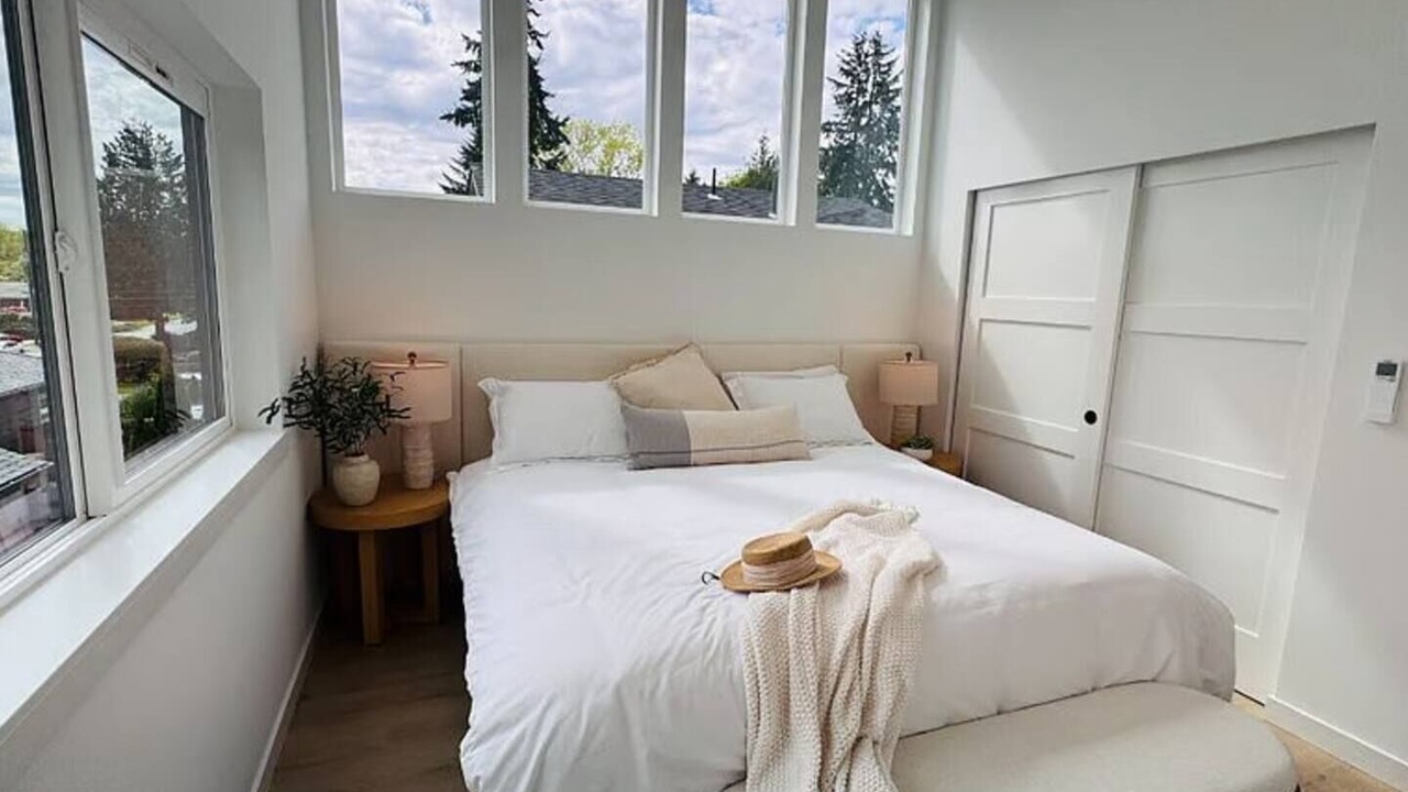 Photo of Bedroom in Shoreline