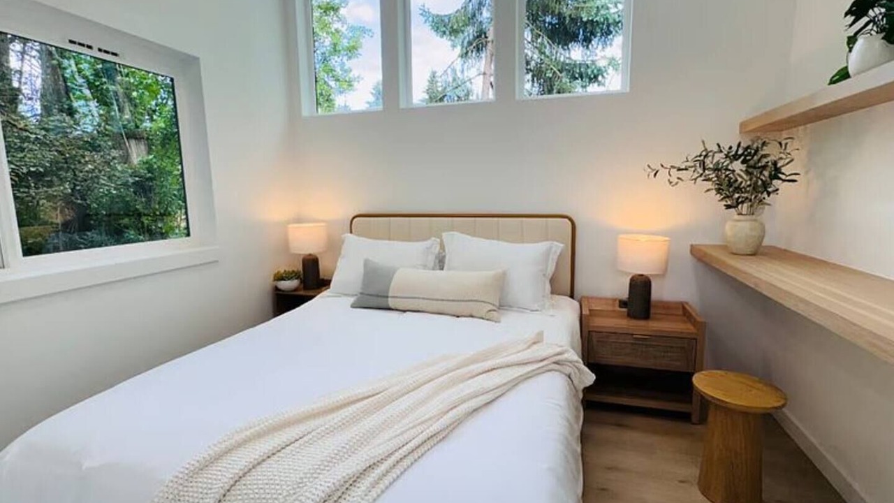 Photo of Bedroom in Shoreline