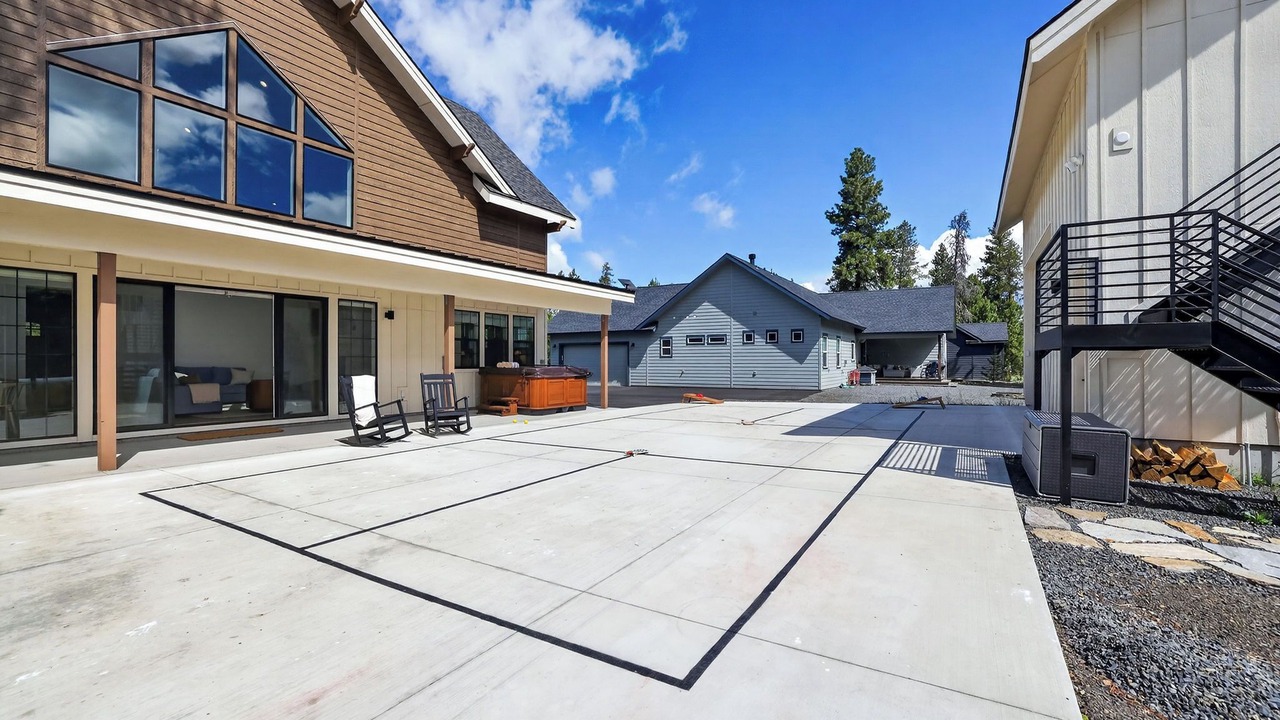Photo of Outdoor in Tamarack
