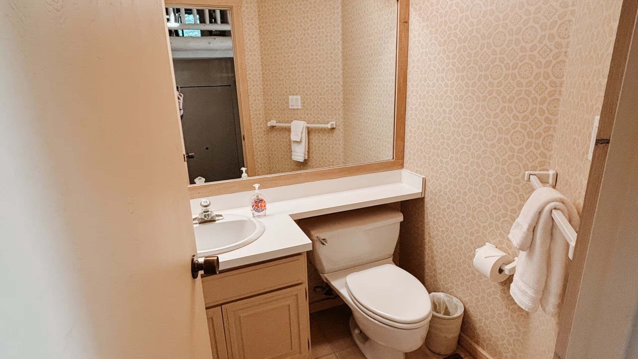 Photo of Bathroom in Elkhorn Village