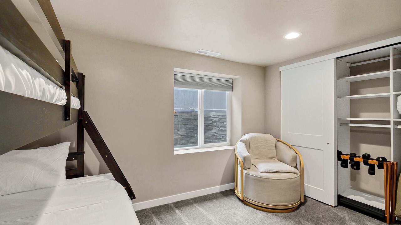 Photo of Bedroom in Garden District