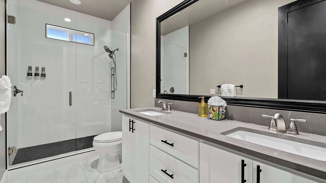 Photo of Bathroom in Garden District