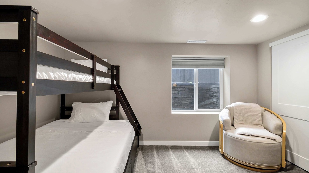 Photo of Bedroom in Garden District