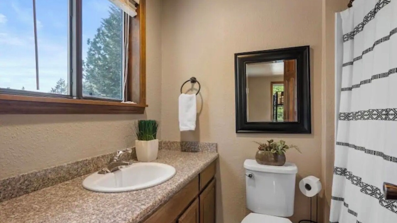 Photo of Bathroom in Cascade