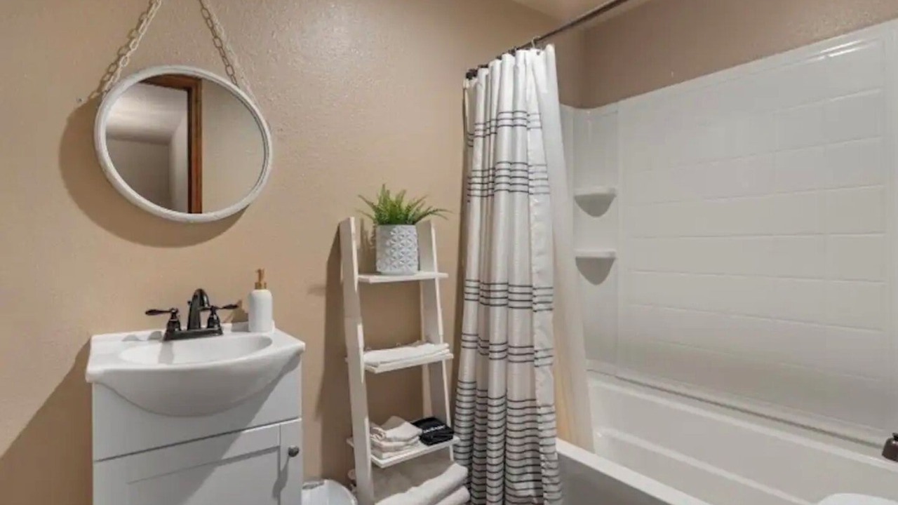 Photo of Bathroom in Cascade