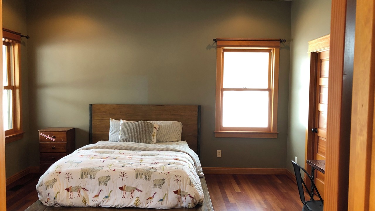 Photo of Bedroom in Garden Valley