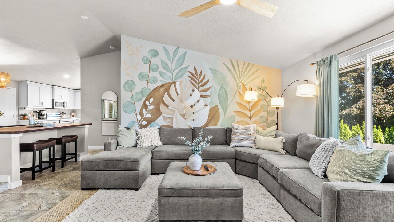 Photo of Livingroom in Southwest Ada County Alliance