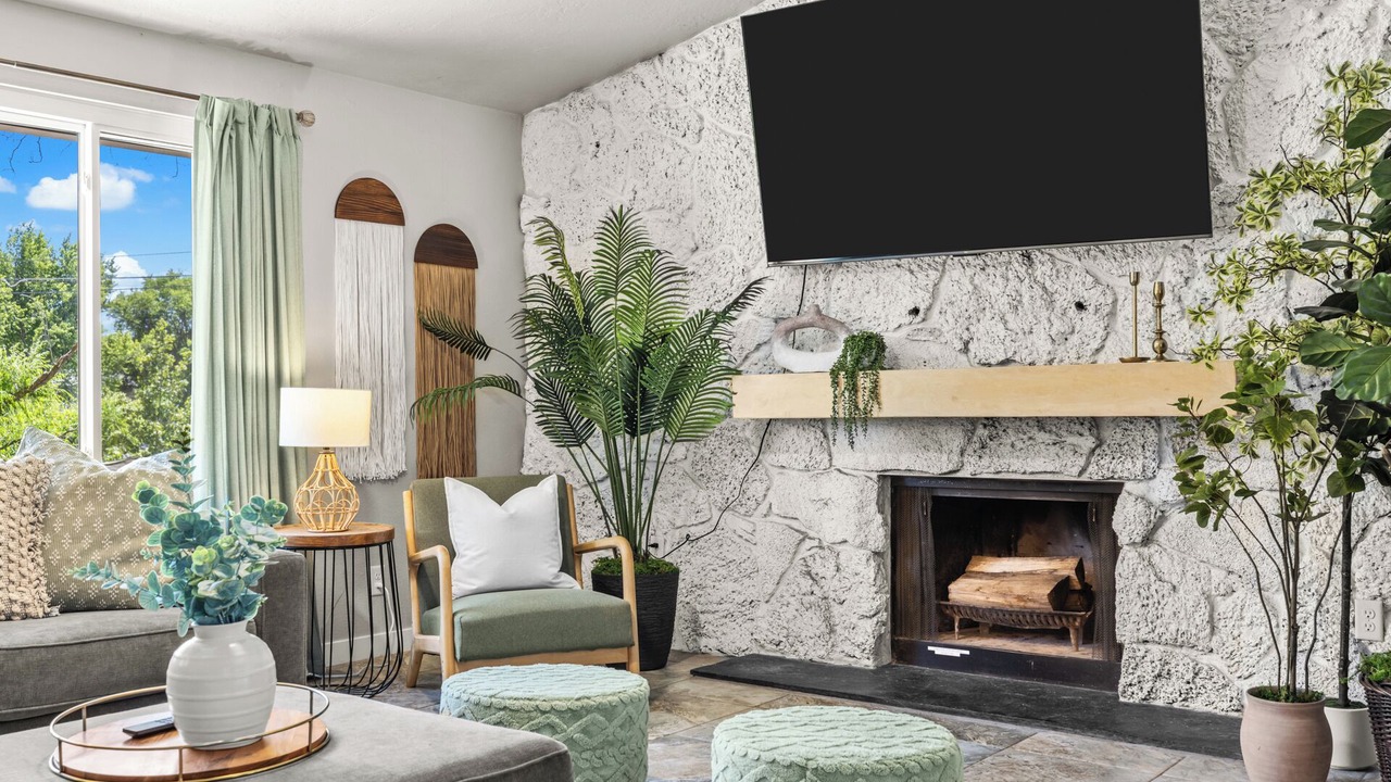 Photo of Livingroom in Southwest Ada County Alliance