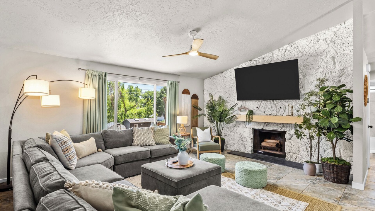 Photo of Livingroom in Southwest Ada County Alliance