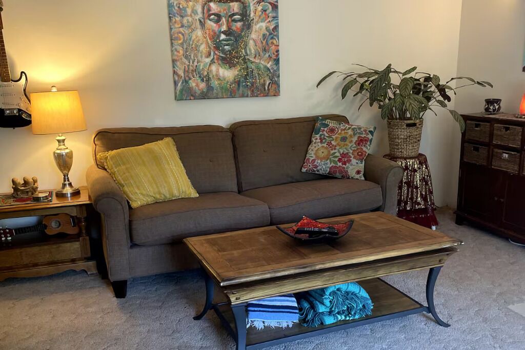 Photo of Livingroom in Old Farm District