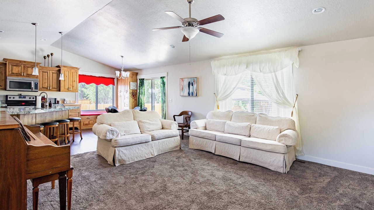Photo of Livingroom in Payson