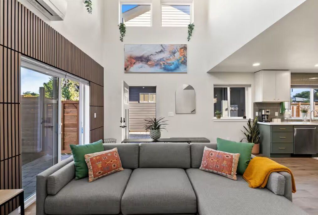 Photo of Livingroom in Mid-Beacon Hill