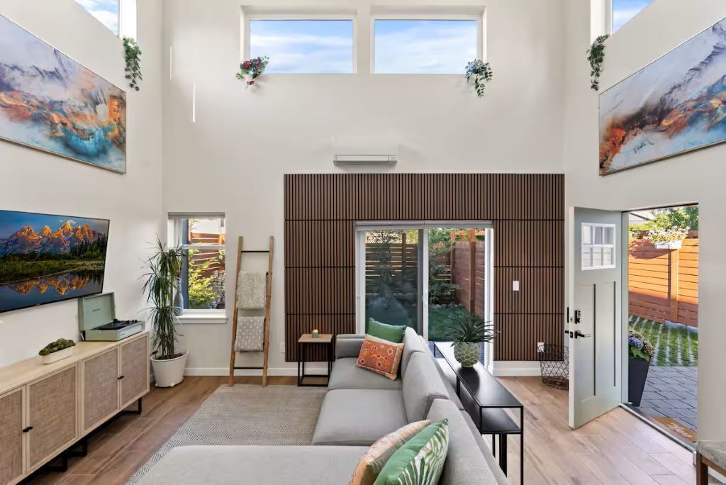 Photo of Livingroom in Mid-Beacon Hill