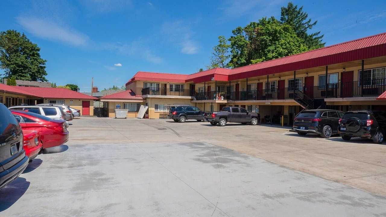 Photo of Others in Gladstone