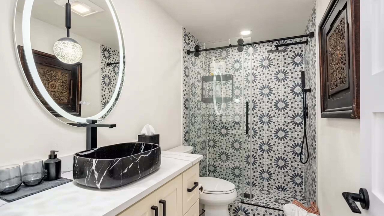 Photo of Bathroom in Haller Lake