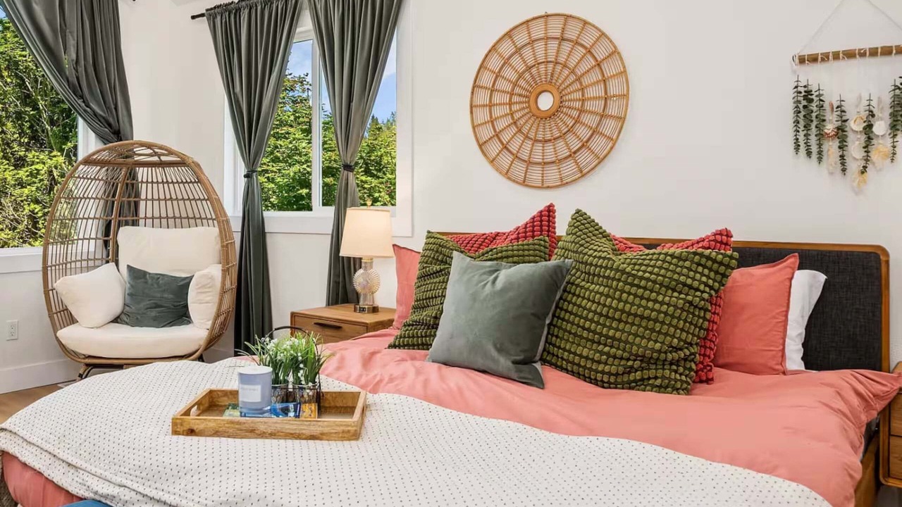Photo of Bedroom in Haller Lake