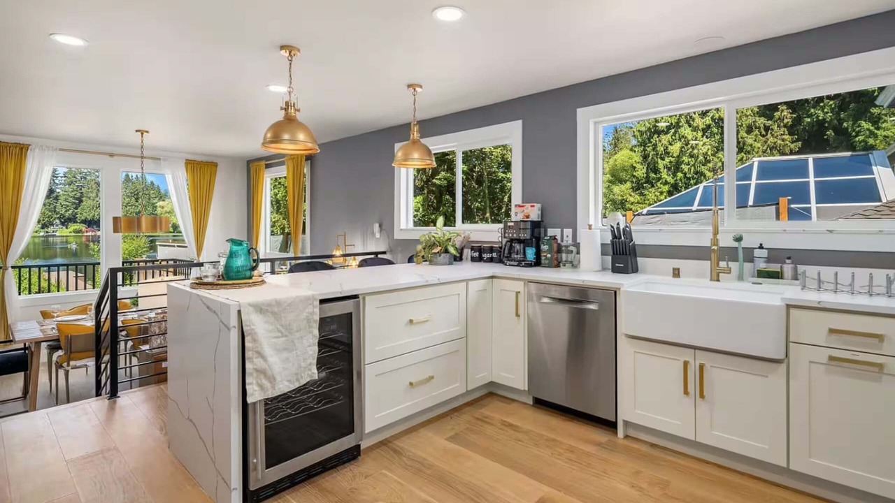 Photo of Kitchen in Haller Lake