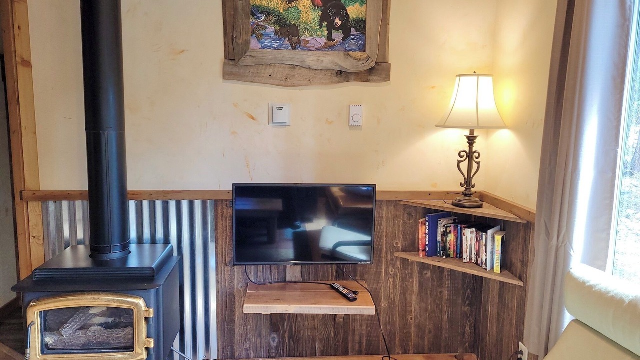 Photo of Livingroom in Mazama