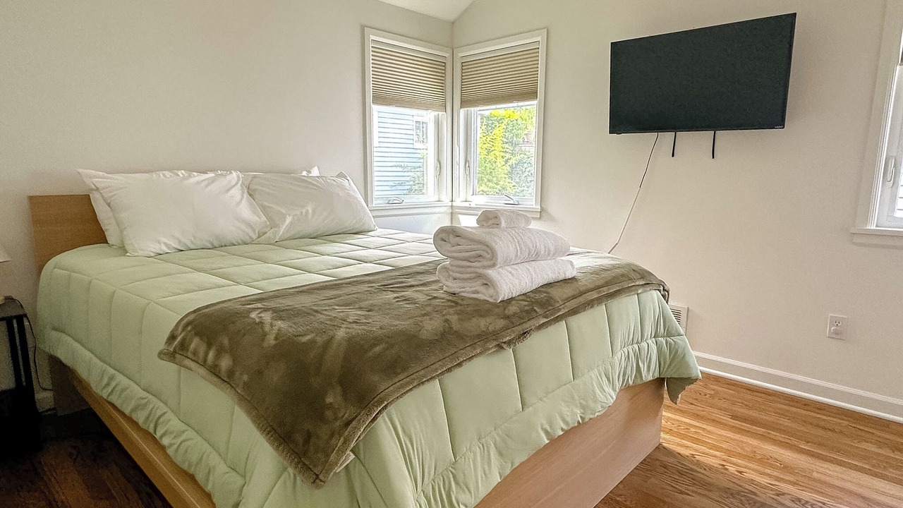 Photo of Bedroom in Laurelhurst