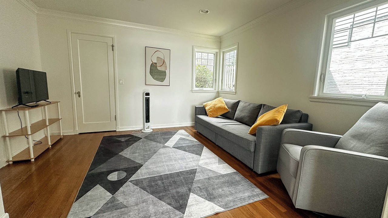 Photo of Livingroom in Laurelhurst