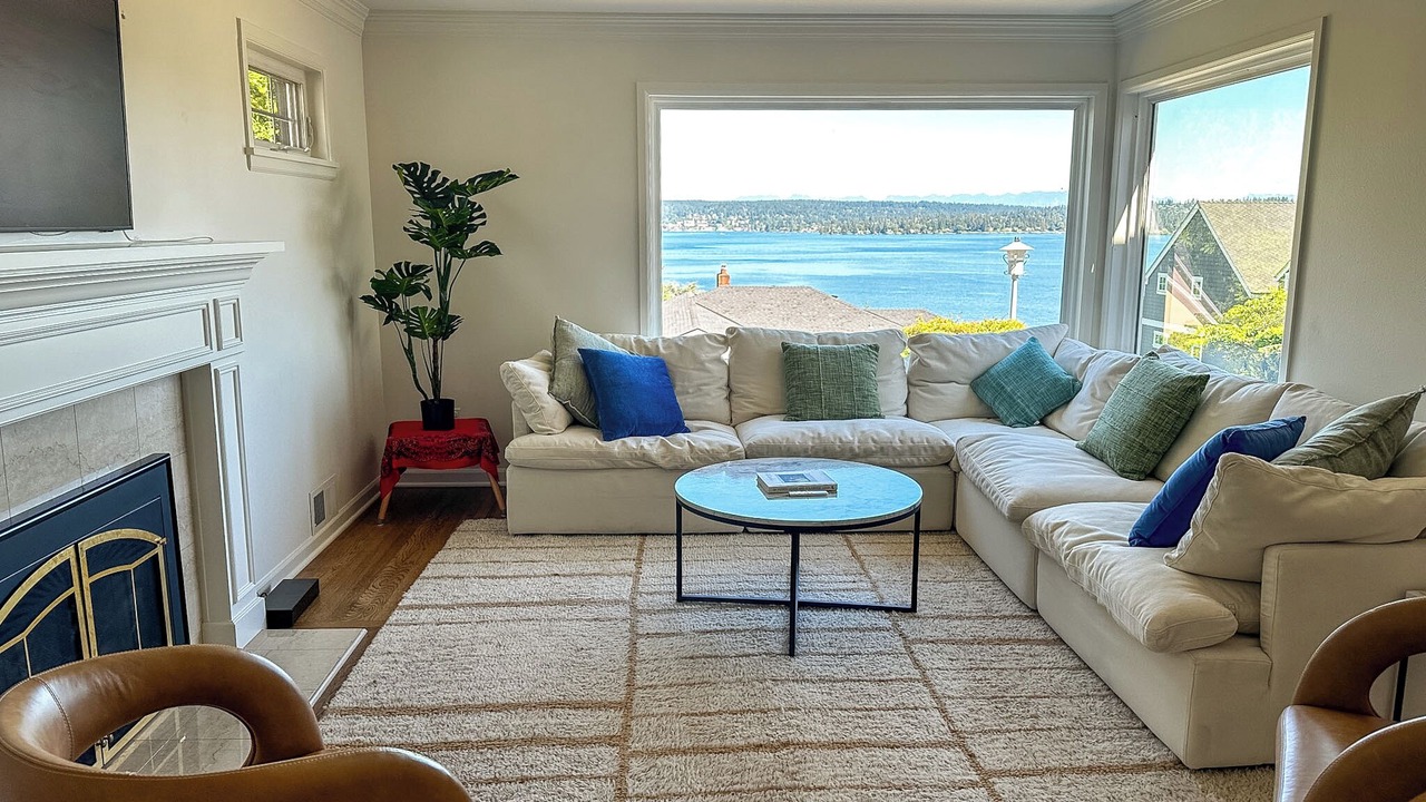 Photo of Livingroom in Laurelhurst