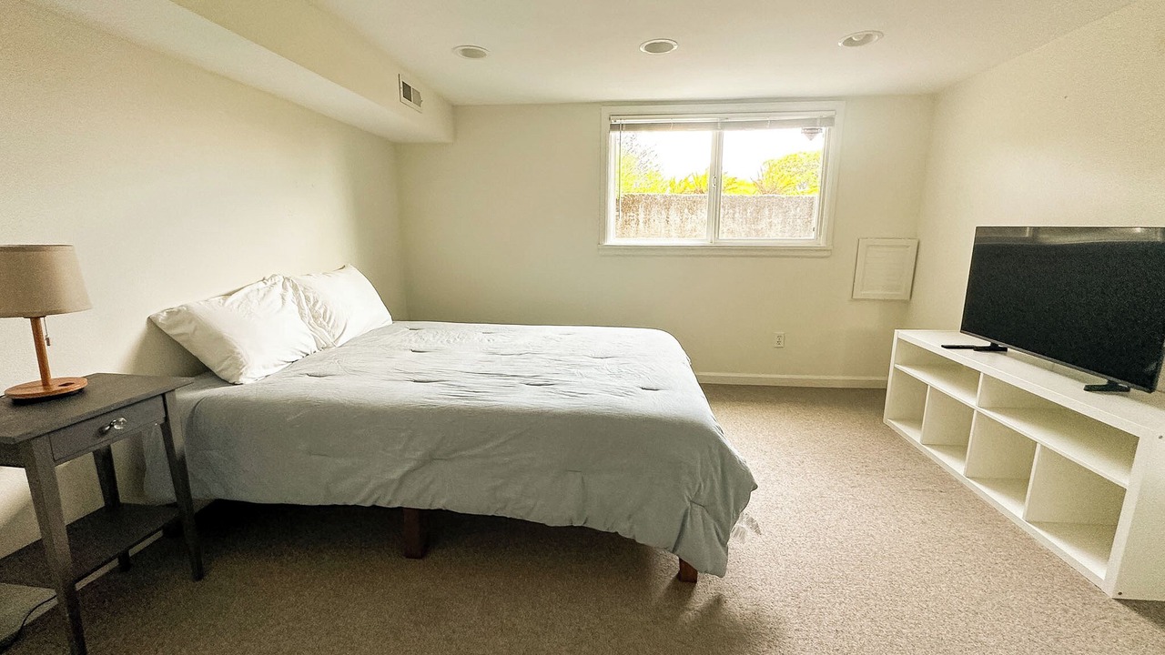 Photo of Bedroom in Laurelhurst