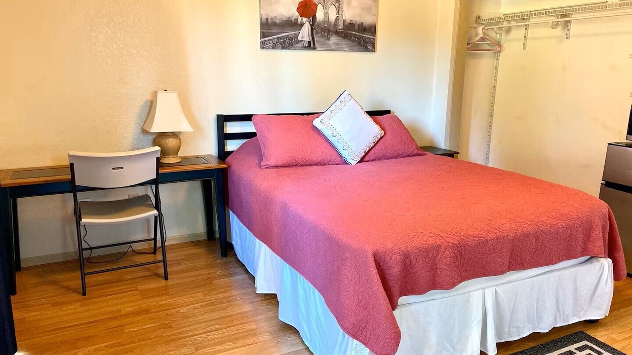 Photo of Bedroom in Alderwood Manor
