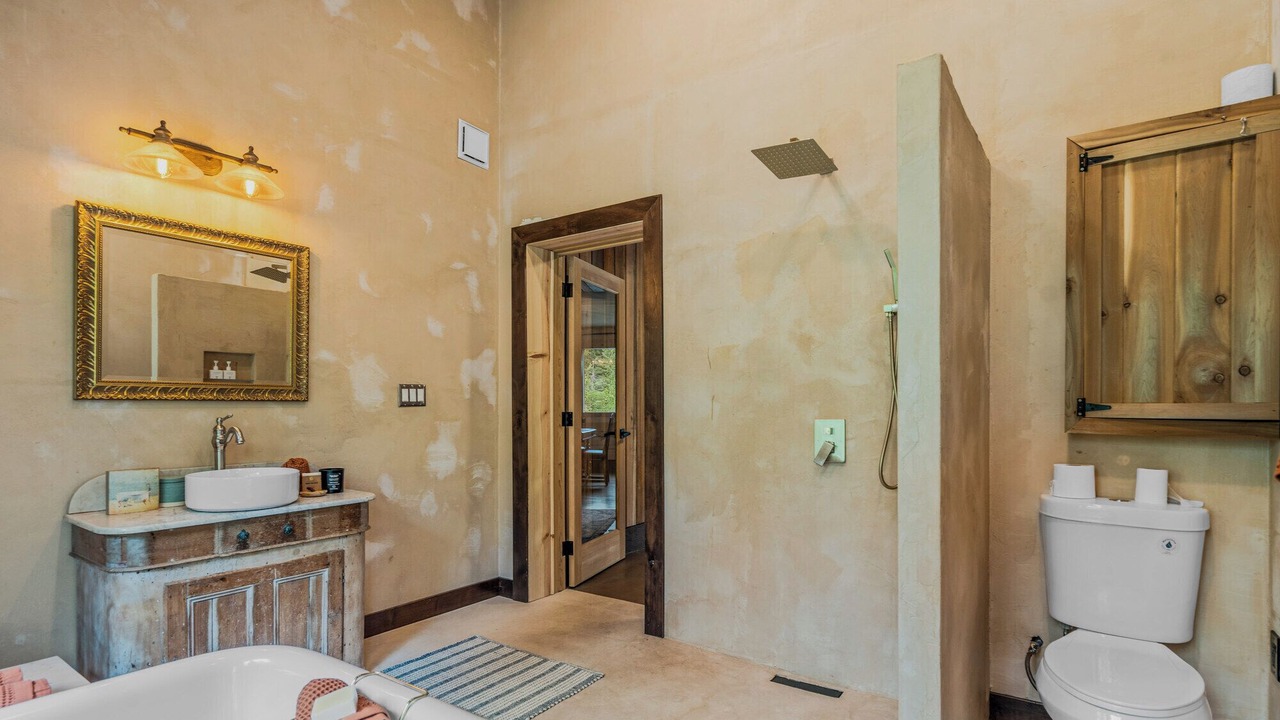 Photo of Bathroom in Sandpoint
