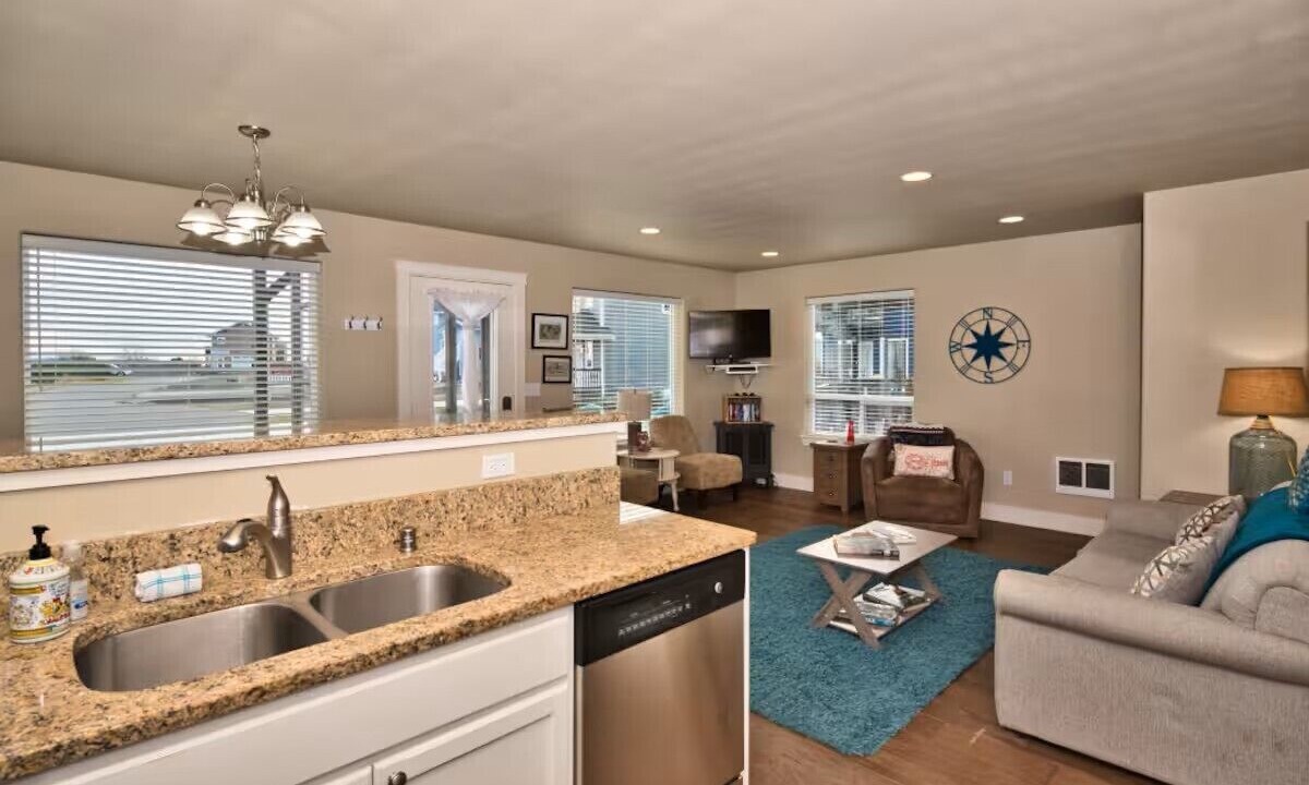 Photo of Livingroom in Ocean Shores
