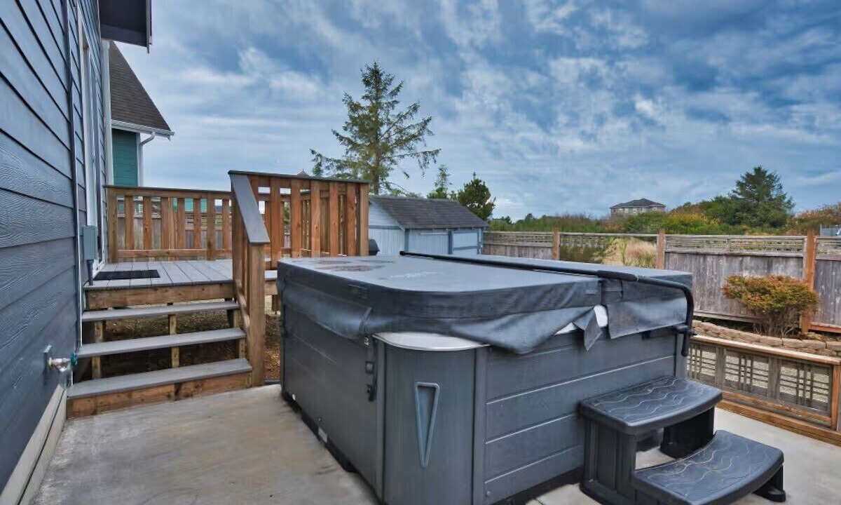 Photo of Patio Balcony in Ocean Shores
