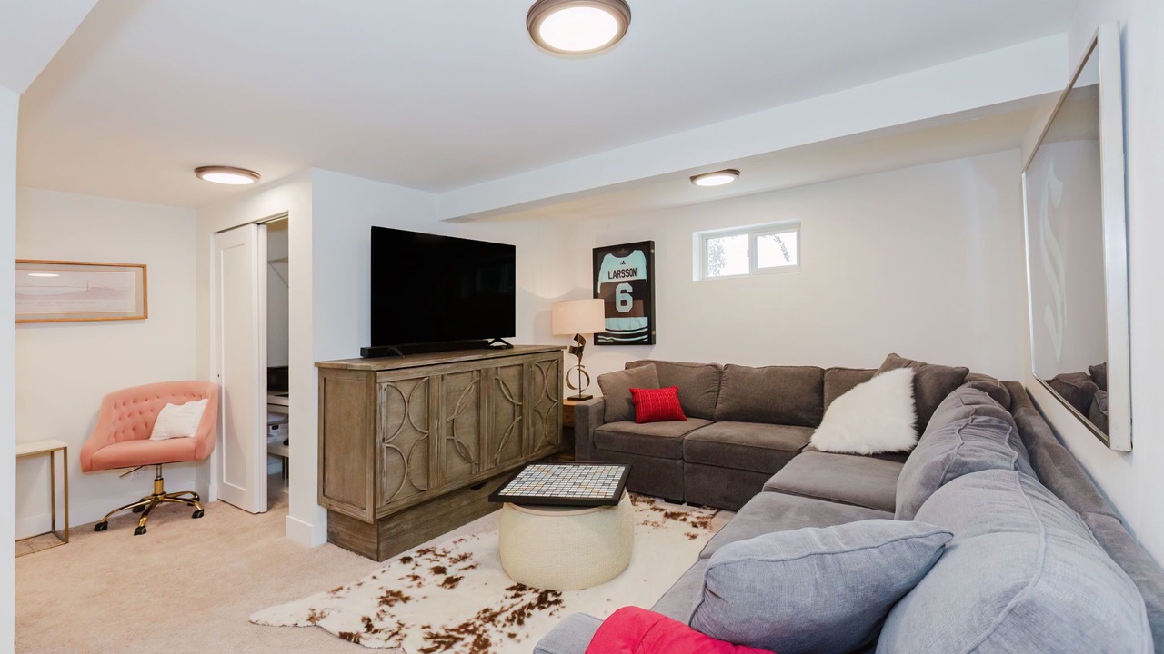 Photo of Livingroom in Kingston