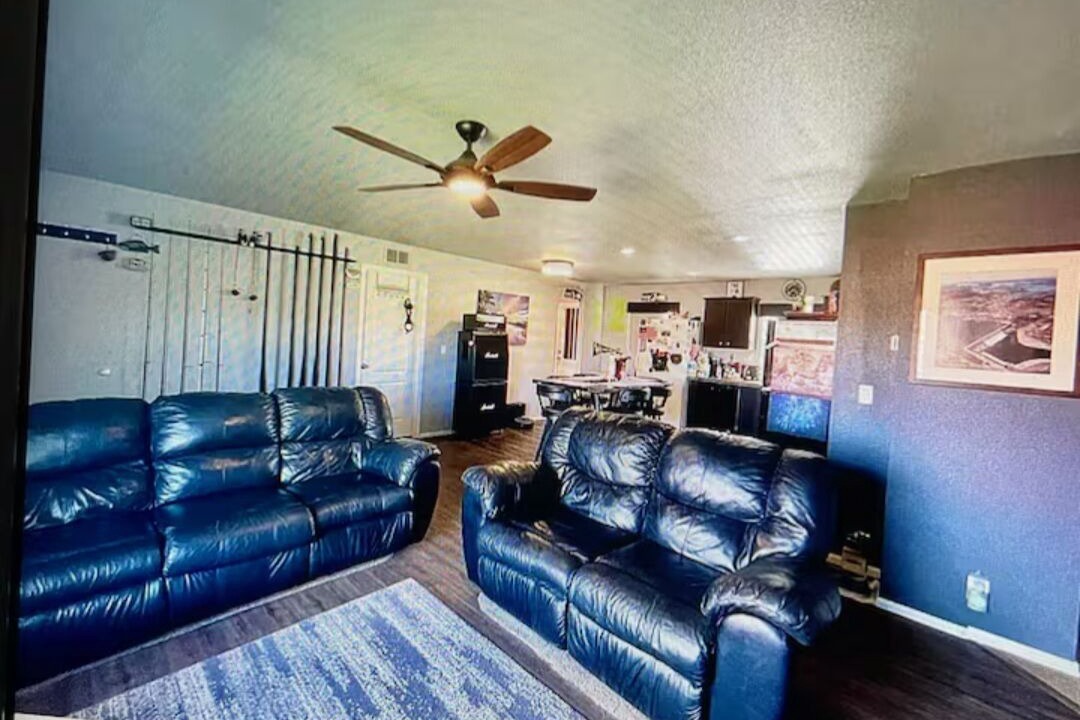Photo of Livingroom in Coulee City