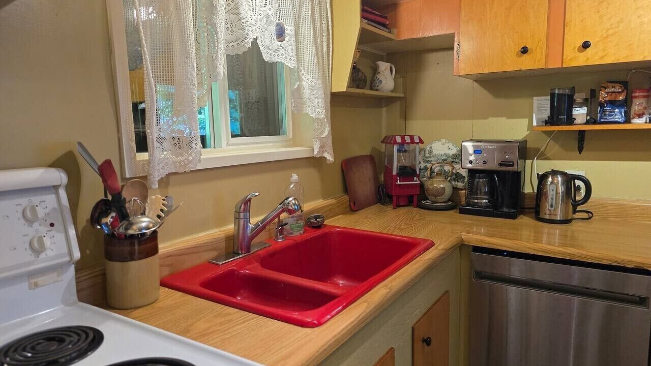 Photo of Kitchen in Point Roberts