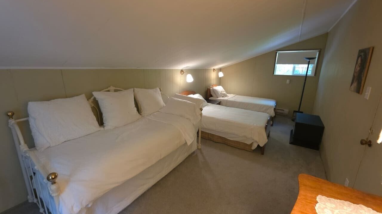 Photo of Bedroom in Point Roberts