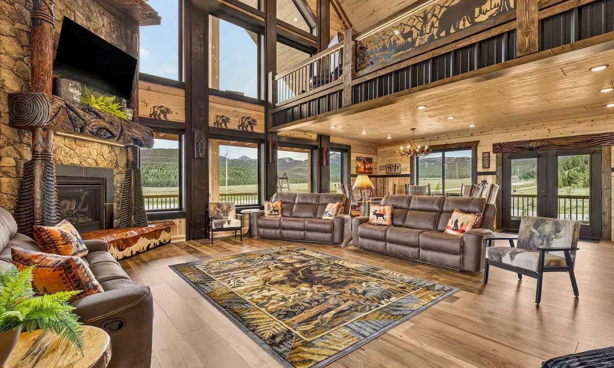 Photo of Livingroom in Island Park