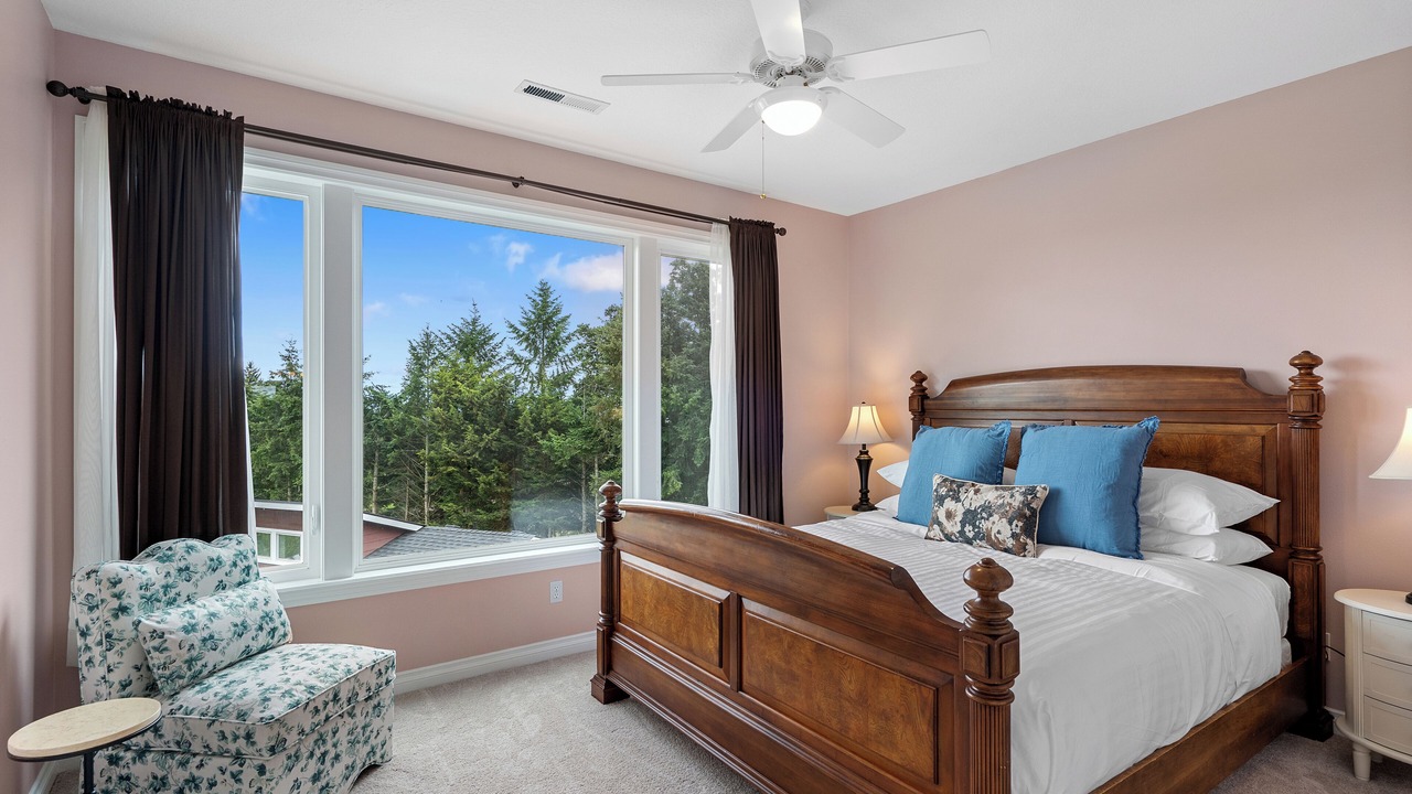 Photo of Bedroom in Ladd Hill