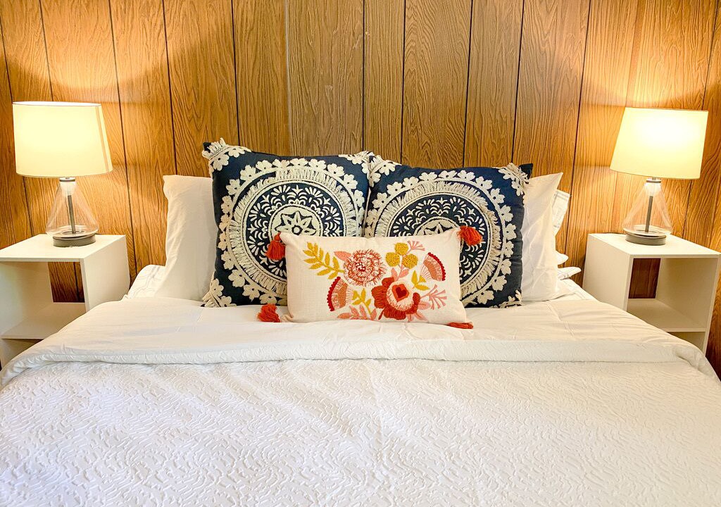 Photo of Bedroom in Garden Valley