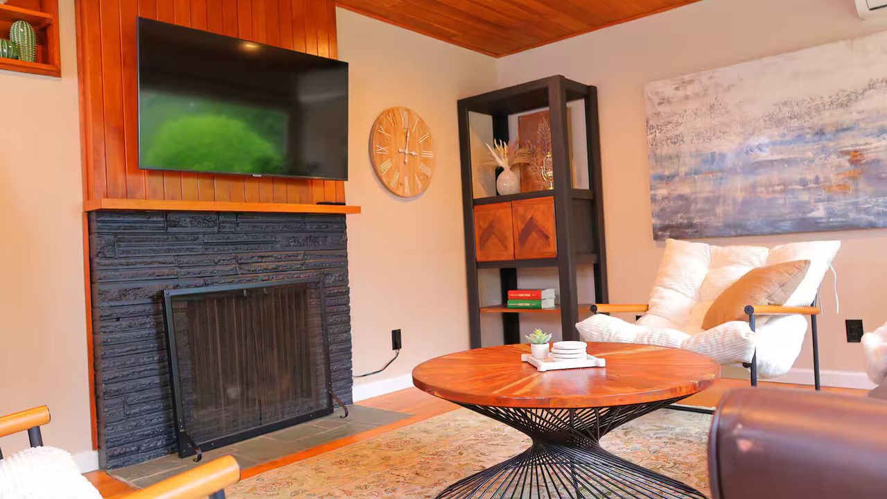 Photo of Livingroom in North City