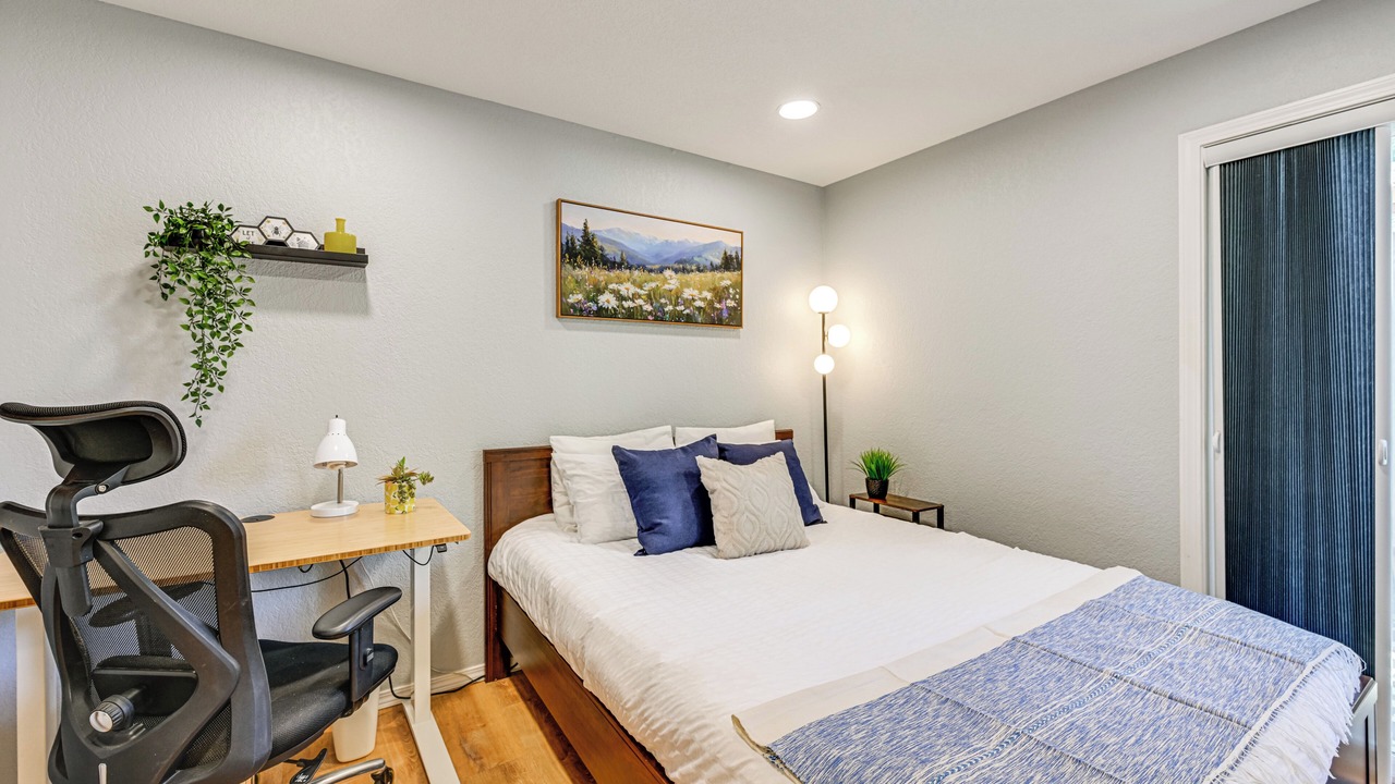 Photo of Bedroom in SeaTac