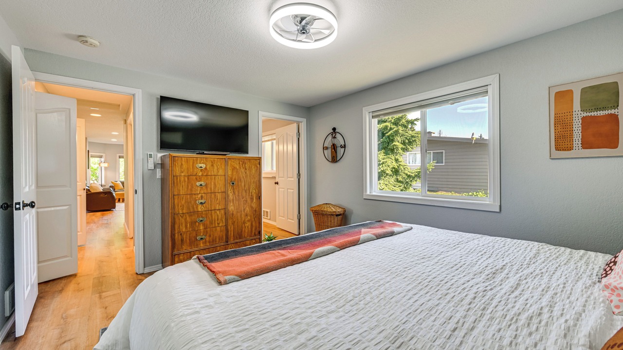 Photo of Bedroom in SeaTac