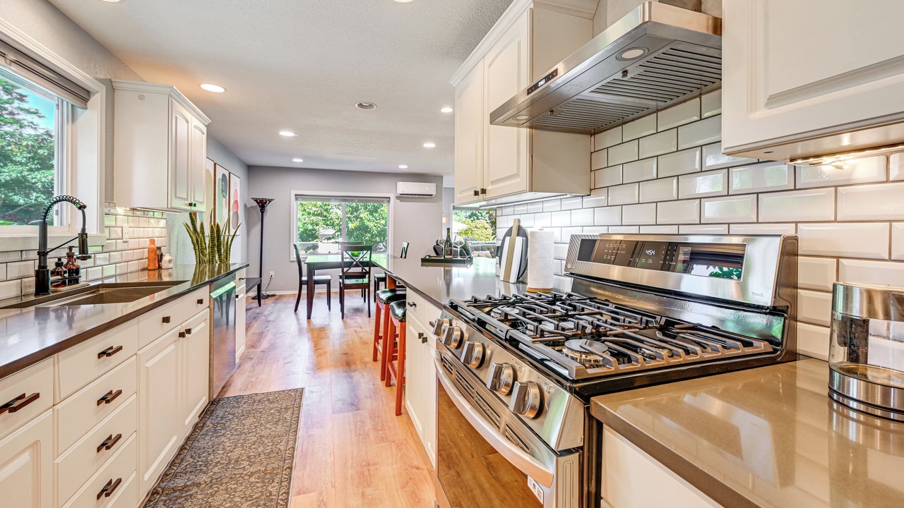 Photo of Kitchen in SeaTac