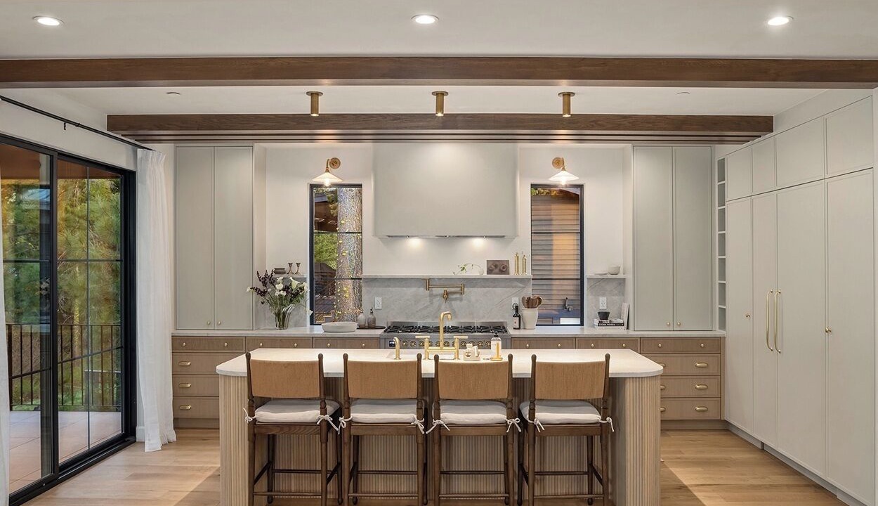 Photo of Kitchen in Roslyn