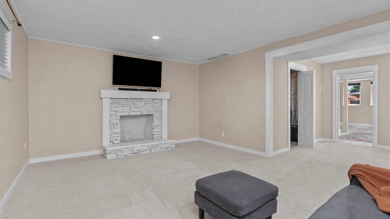 Photo of Livingroom in Eagle